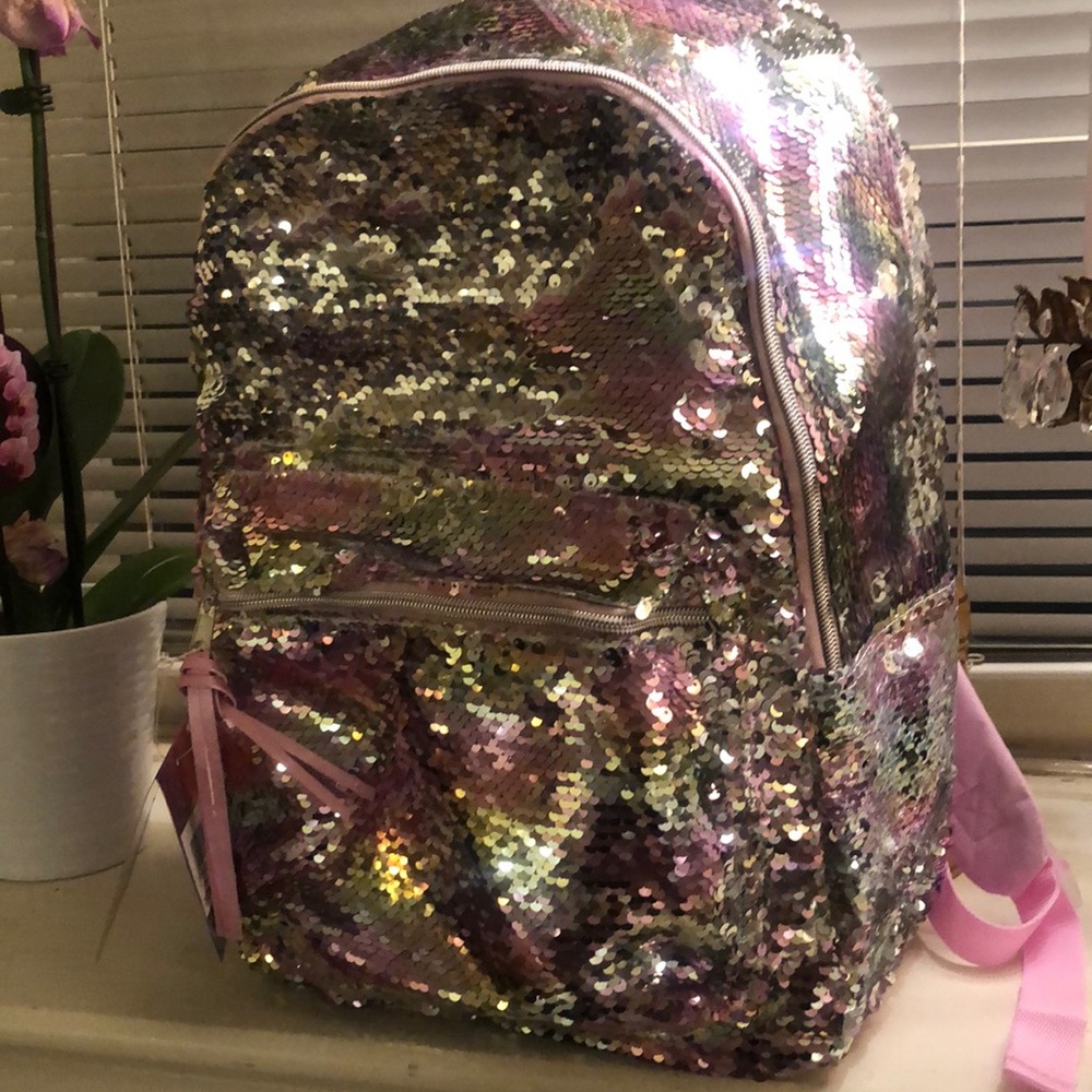 Backpack - Picture 2 of 3